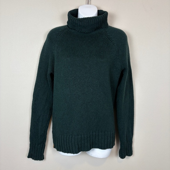 tentree Sweaters - TenTree Highline Wool Turtleneck Sweater in Dark Forest Green - Size Medium